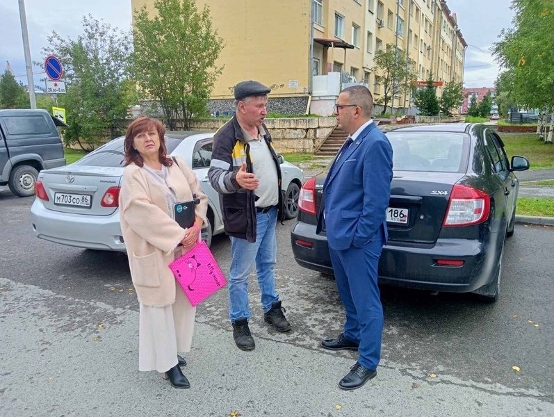 Партийцы в Нефтеюганском районе вышли с инициативой дать название одной из улиц городского поселения Пойковский в честь Владимира Жириновского.