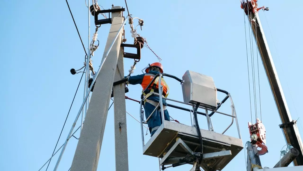 Энергетики повысили надежность электроснабжения 5 населенных пунктов в Югре