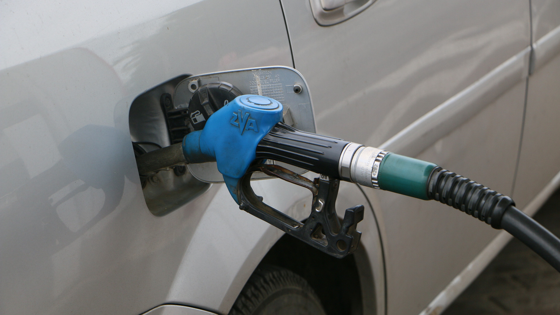 В регулирование цен на бензин в Югре может вмешаться государство