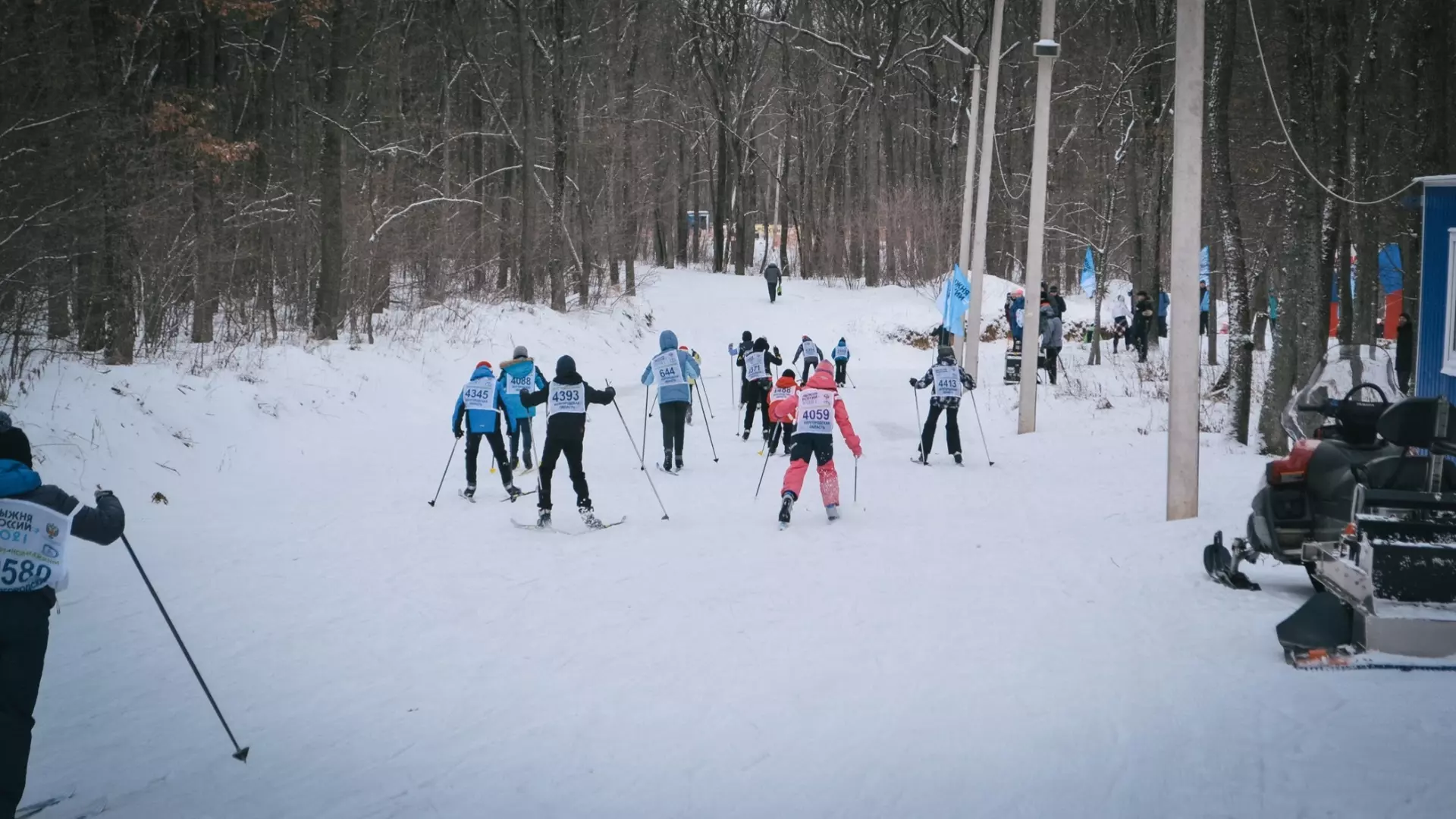 Сборная России по лыжным гонкам готовится к соревнованиям в Югре