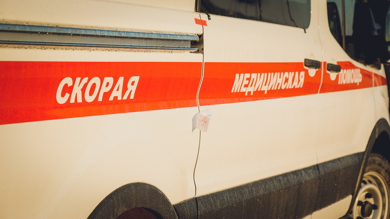В Нижневартовске 26-летний водитель ВАЗа пострадал в аварии с большегрузом