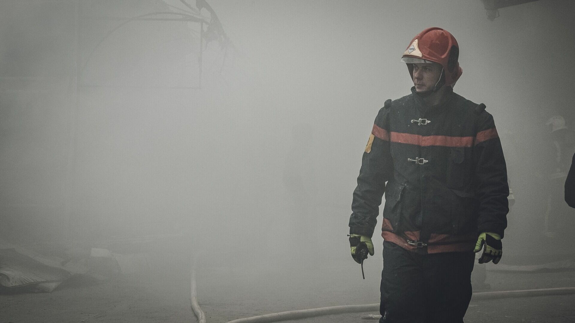 В ЯНАО неизвестные подожгли шахту лифта в жилой высотке