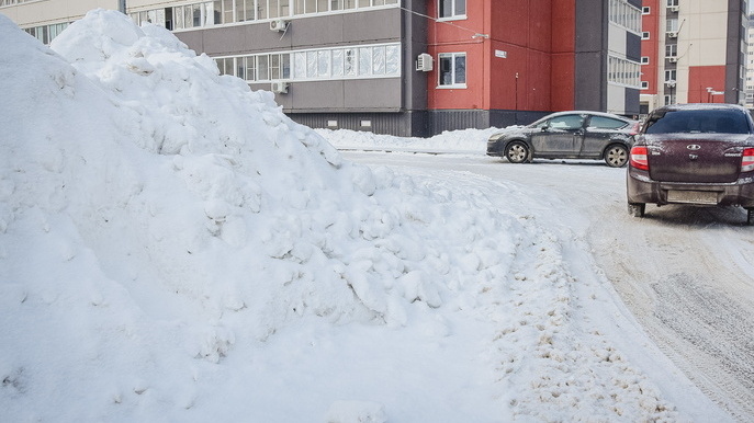 В январе 2022 года жители ЯНАО пожаловались на уборку снега более 600 раз
