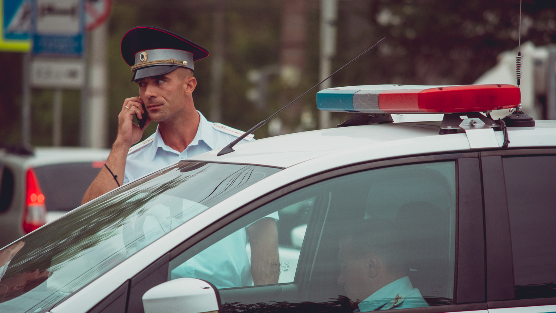 В Нижневартовске полиция устроила погоню за пожилым водителем, скрывшимся с места ДТП