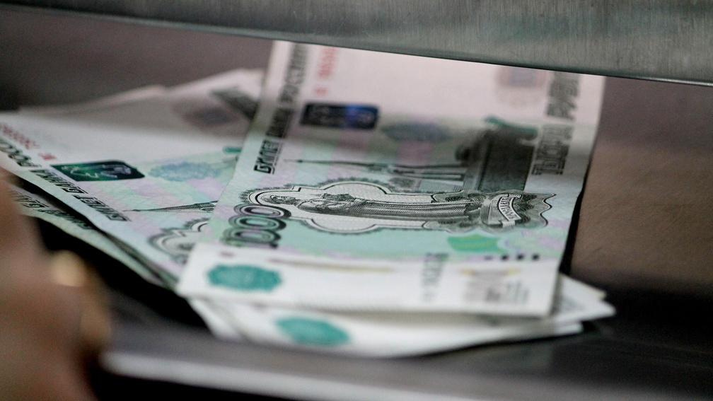Житель ХМАО лишился более 120 тысяч рублей во время продажи дома аферисту