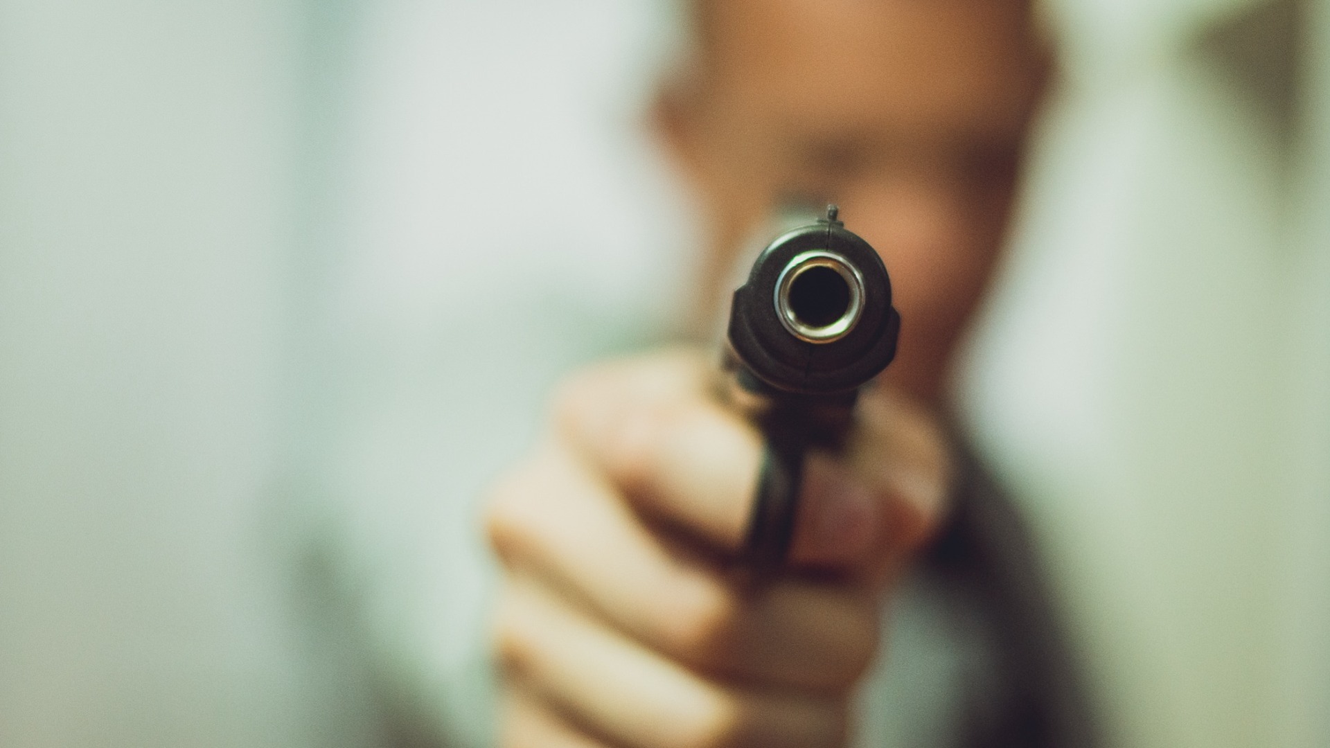 В ХМАО завели уголовное дело на подростка, который открыл по стрельбу по людям