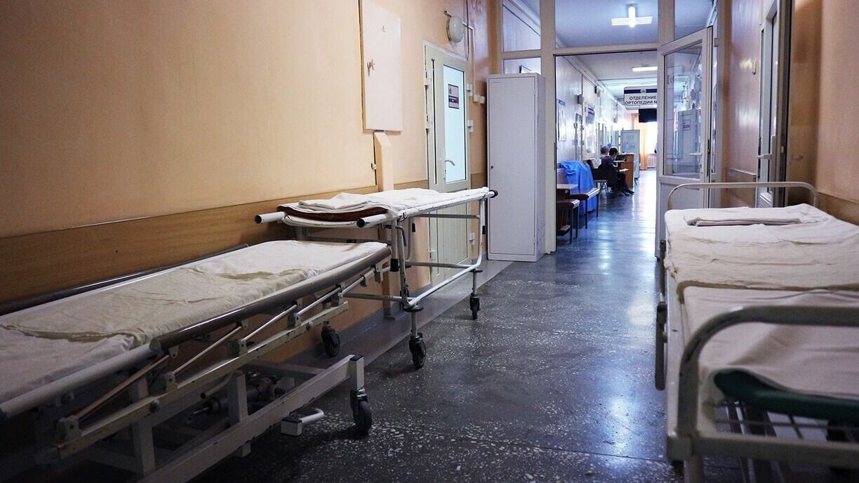 В Нижневартовской окружной больнице нашли повешенным мужчину