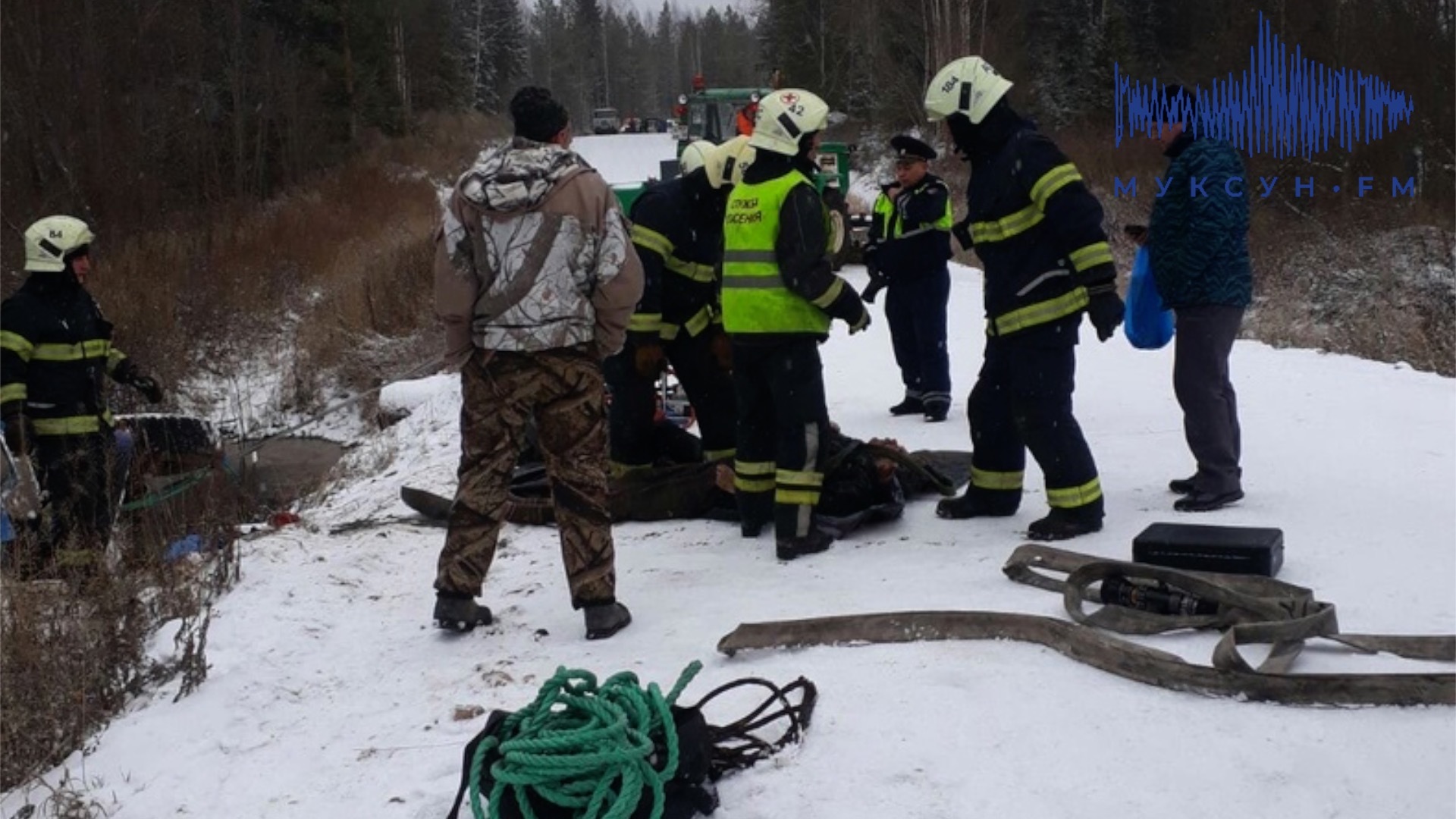 В аварии с перевернувшимся грузовиком под Архангельском погиб водитель и пенсионер