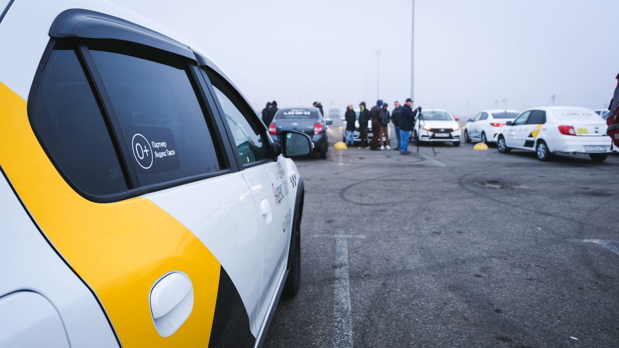 В Югре самозанятым таксистам упростят работу